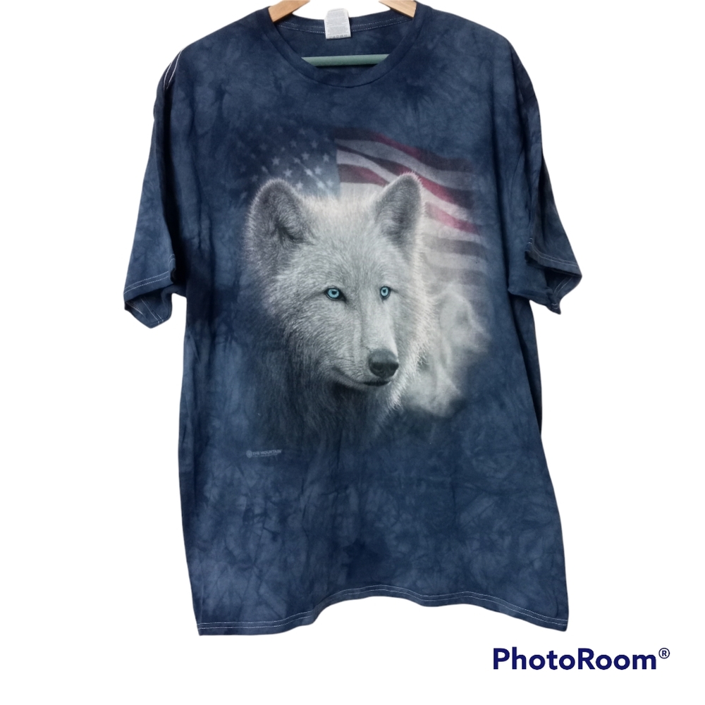 The Mountain Patriotic Wolf Shirt